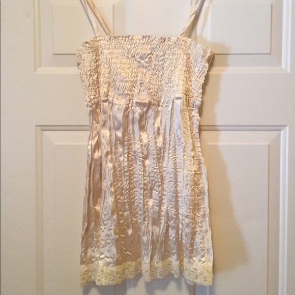 Silky Tank - Picture 3 of 6